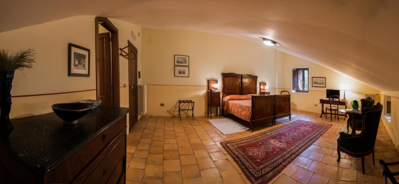 Torre Camigliati Dimora Storica Hotel Camigliatello Silano Bagian luar foto